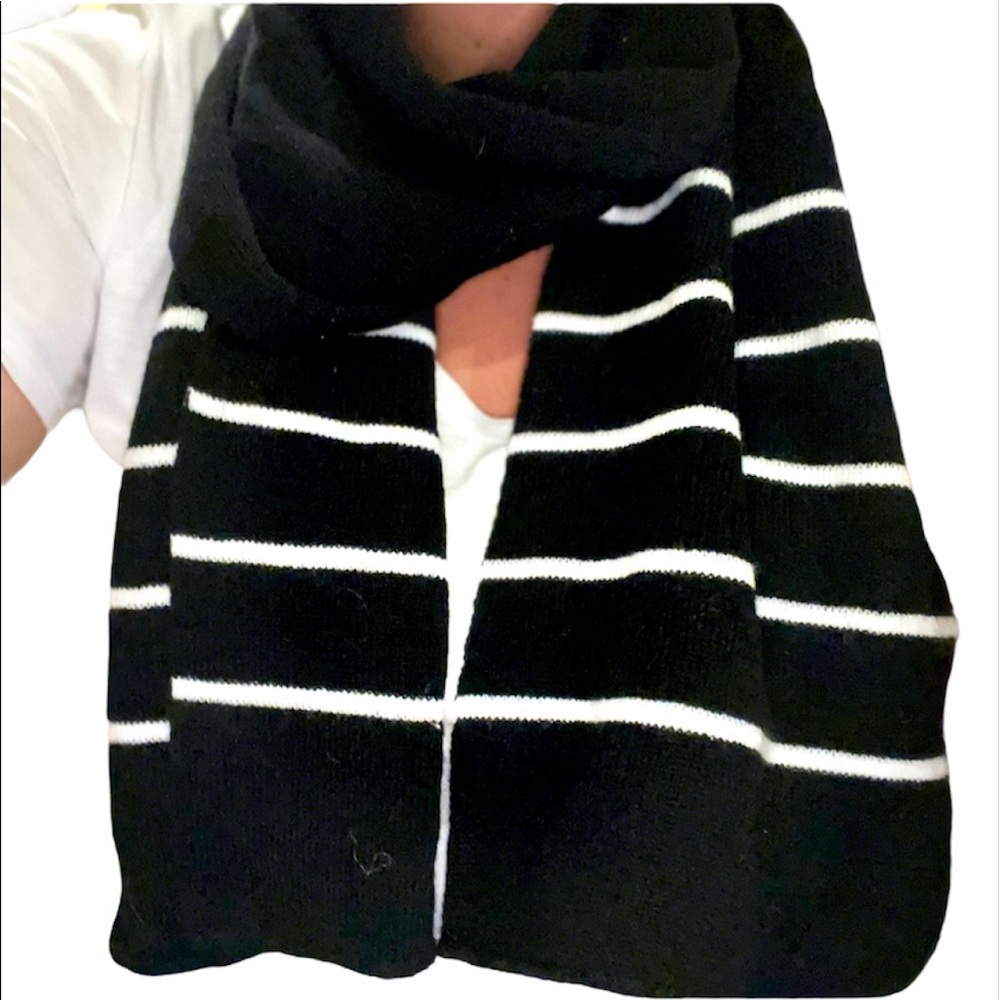 Black and white stripe unisex wrap scarf
